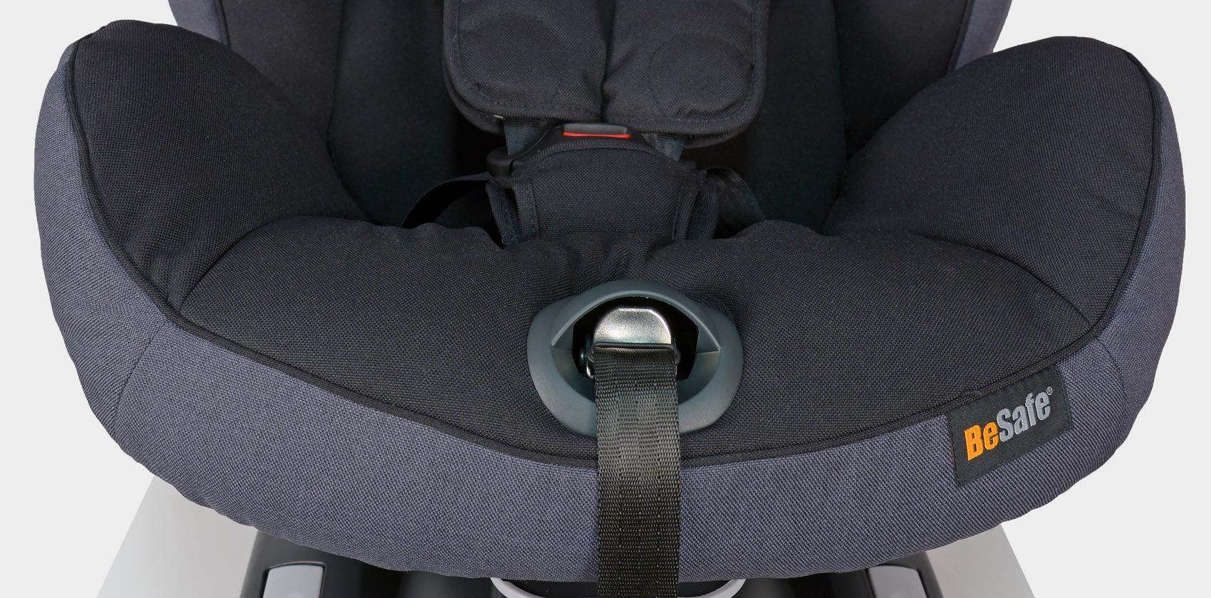 BeSafe iZi Combi X4 Isofix натяжение ремней