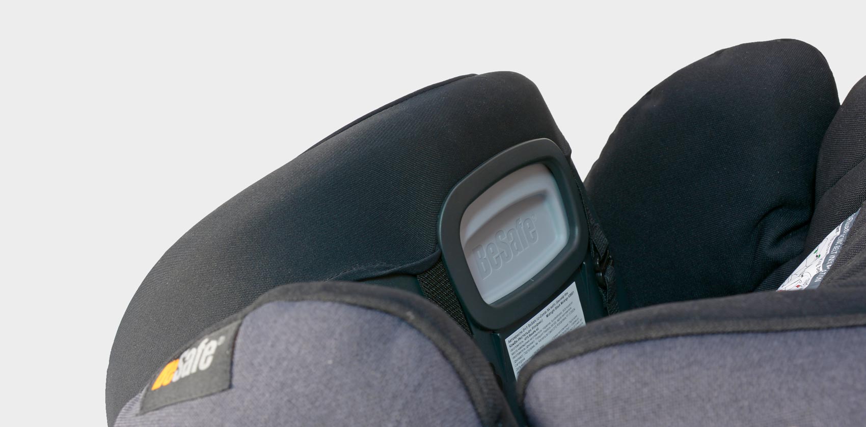 BeSafe iZi Combi X4 Isofix клавиша регулировки подголовника