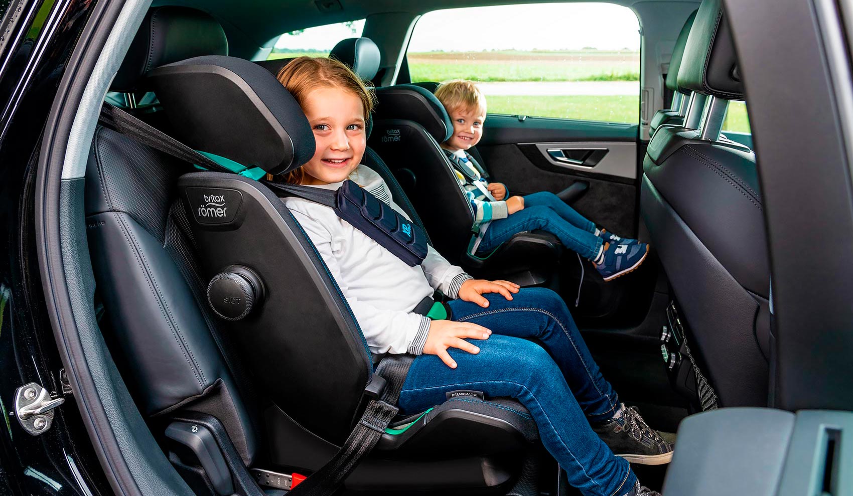 Britax Römer Advansafix i-Size - автокресло в машине