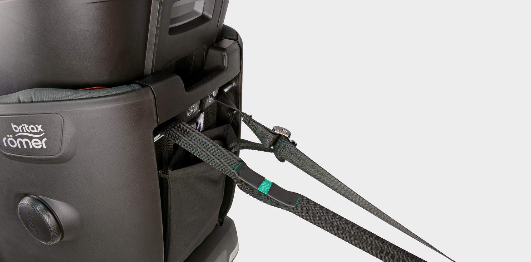 Britax Römer Advansafix IV R натяжение ремня top tether