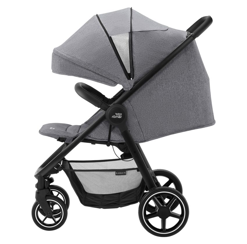 Britax Römer B-Agile R - вид сбоку с капором