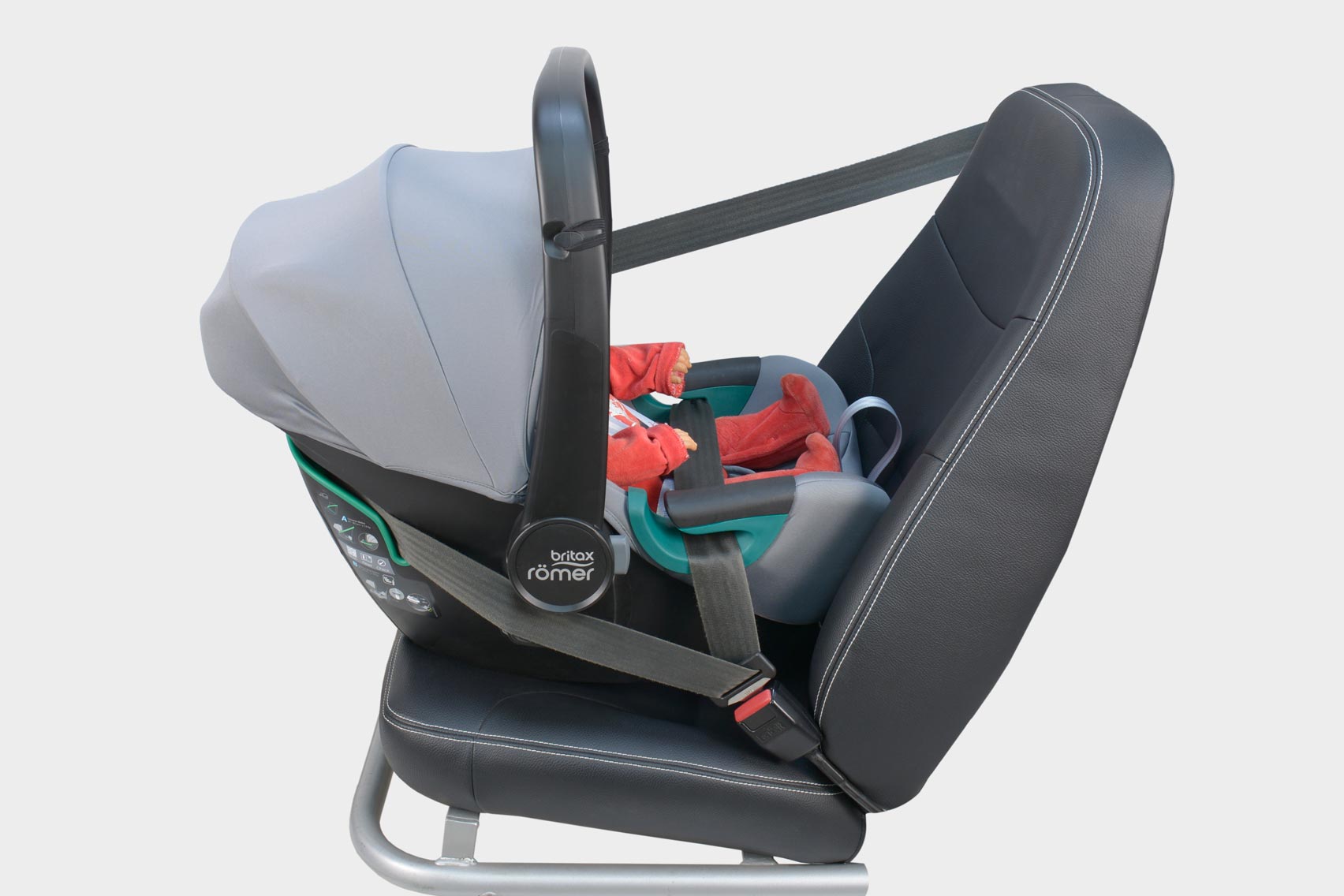 Britax Römer Baby-Safe 3 i-Size установка ремнём