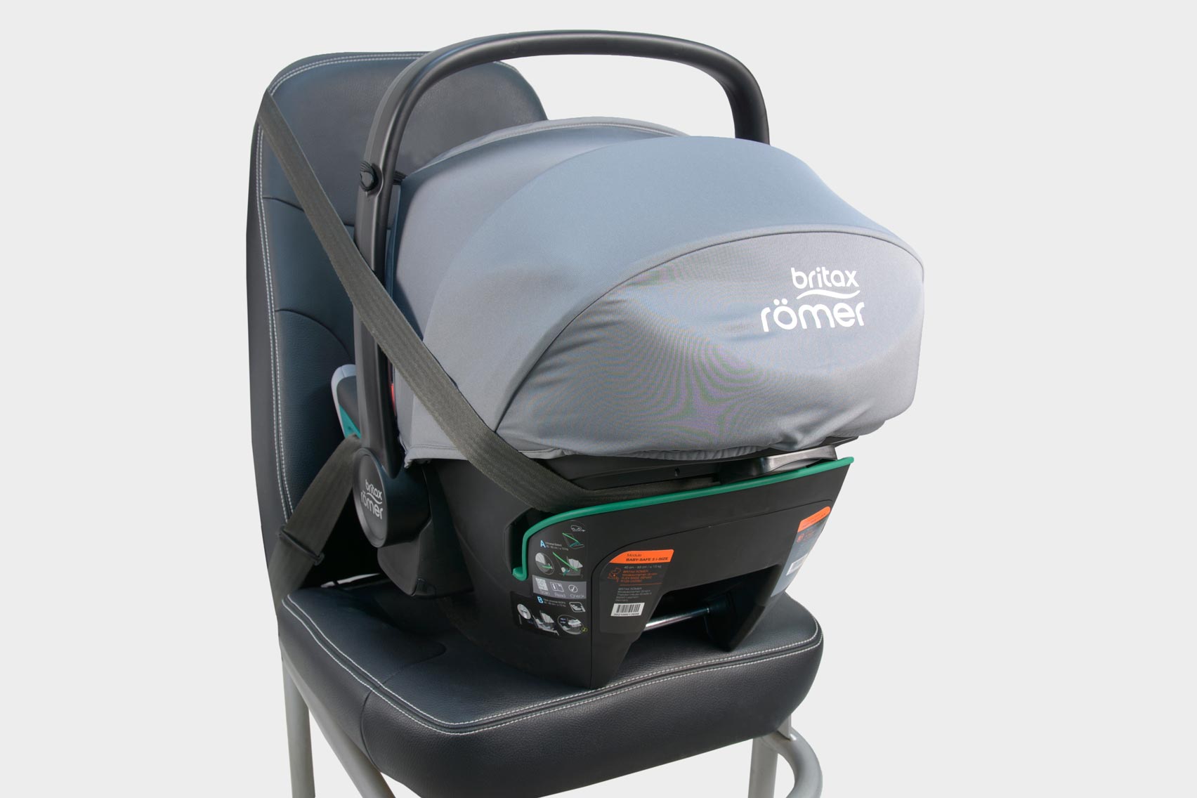 Britax Römer Baby-Safe 3 i-Size установка ремнём