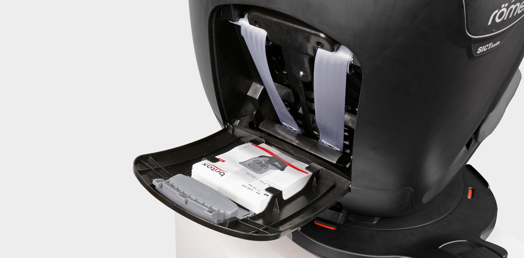 Britax Römer Dualfix i-Size открытие отсека