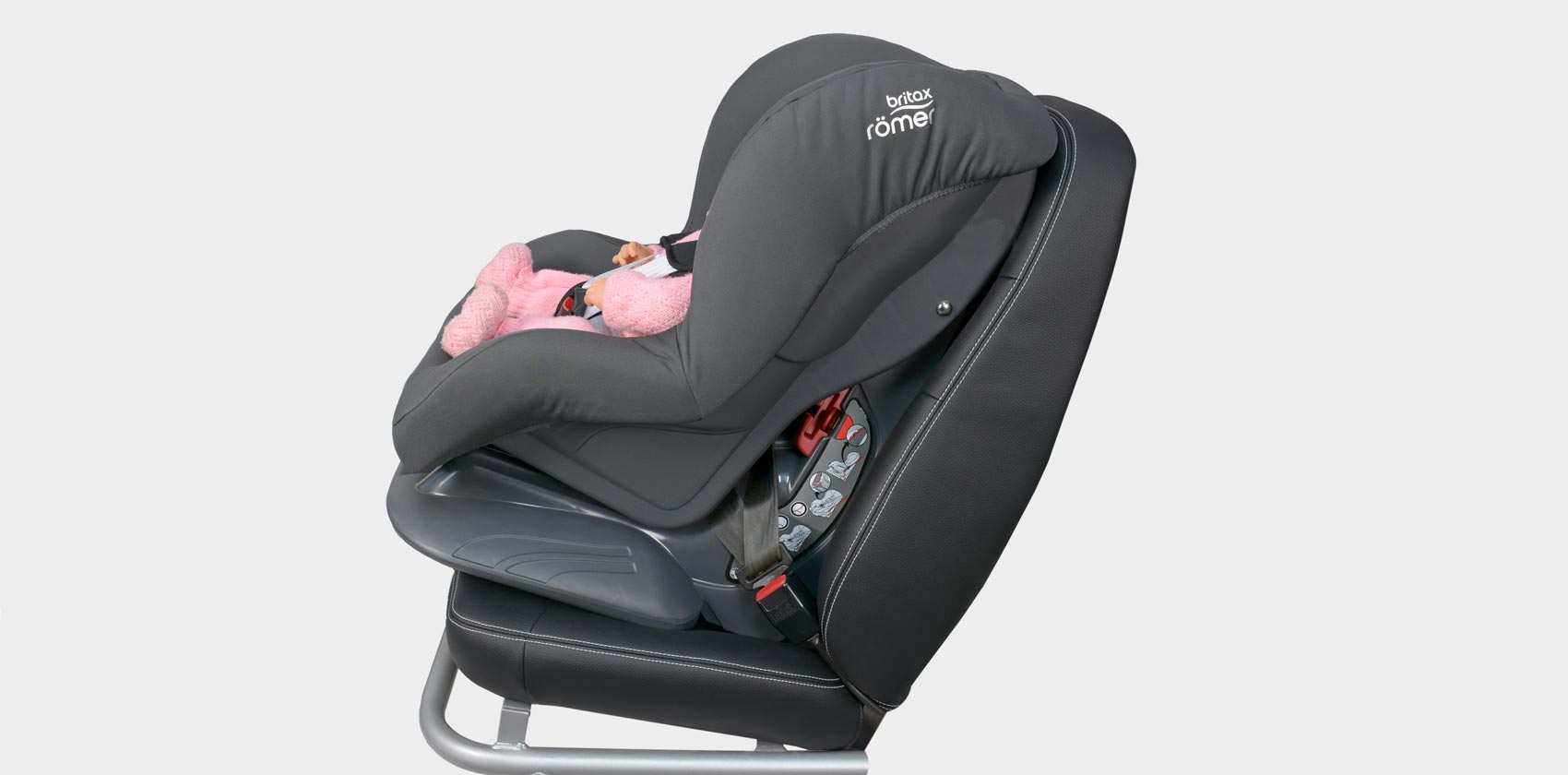 Britax Römer Eclipse крепление автокресла ремнём