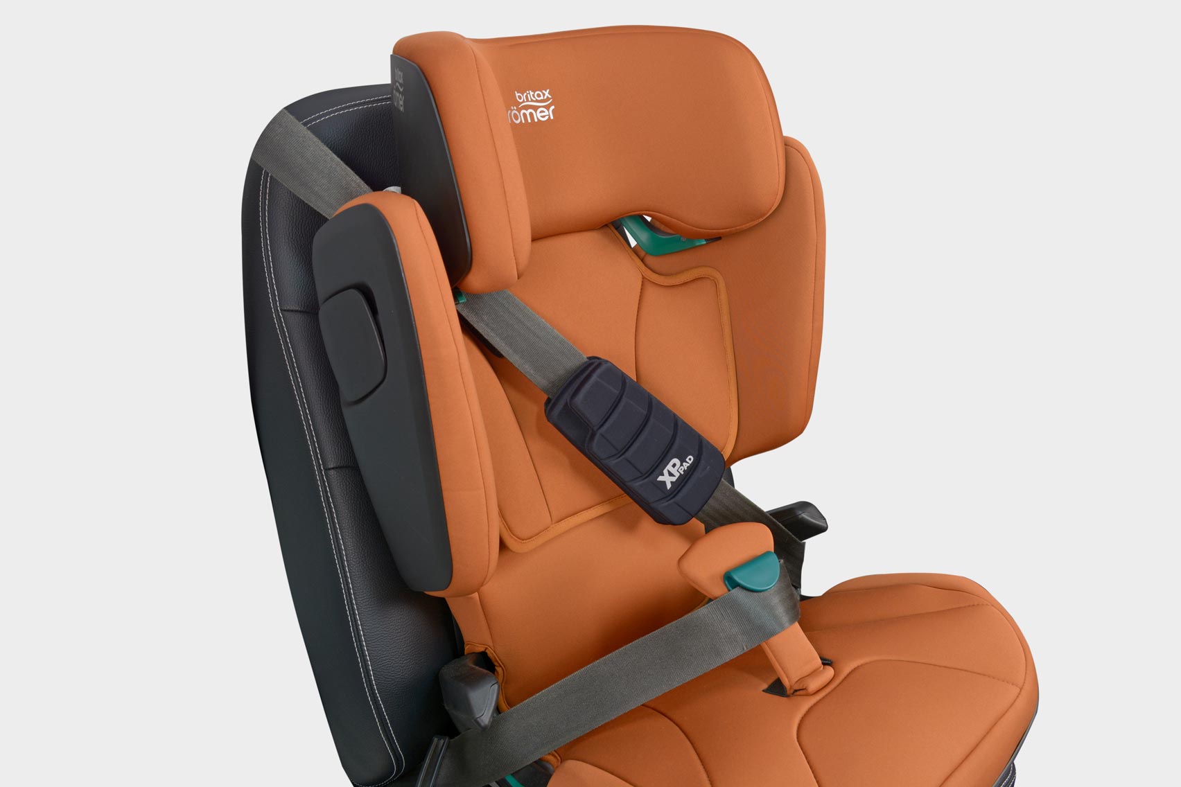 Britax Römer Kidfix i-Size фиксация ремнём