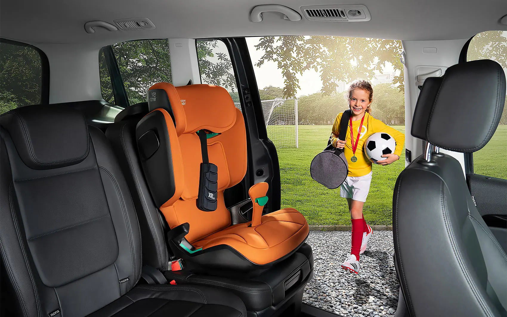 Britax Römer Kidfix i-Size - автокресло в машине