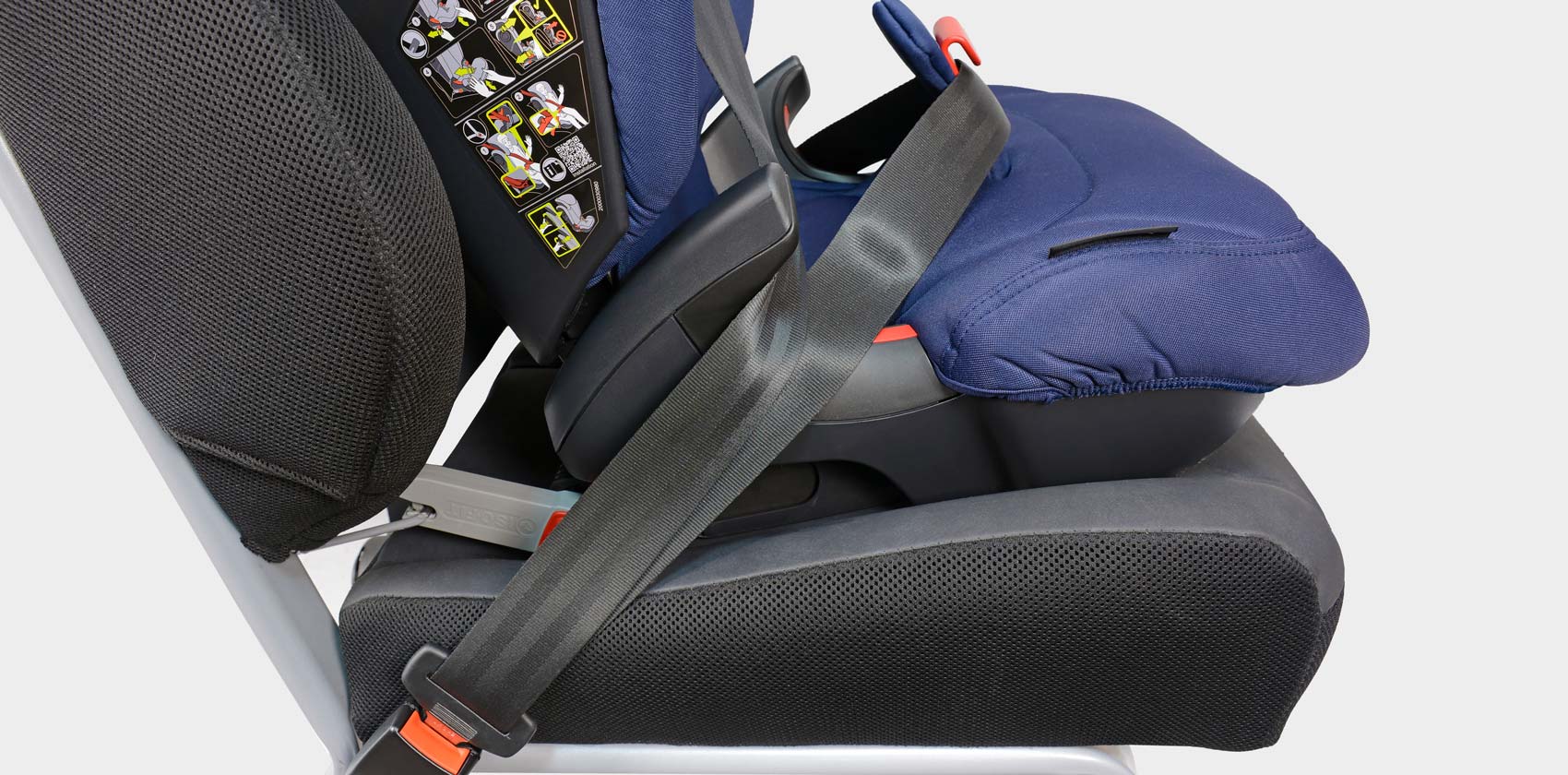 Britax Römer Kidfix III M фиксация ремнём