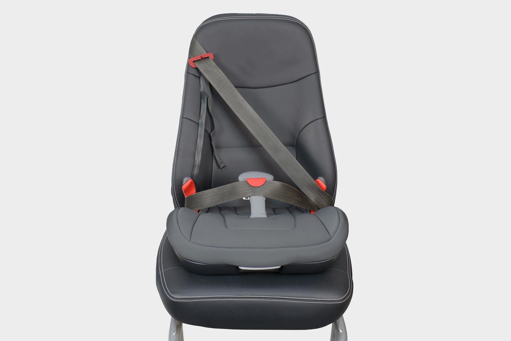 Britax Römer Kidfix2 R фиксация ребёнка на бустере