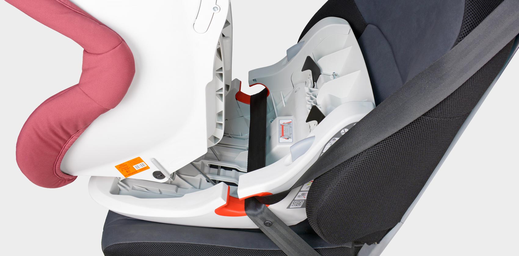 Britax Römer King II LS крепление ремнём