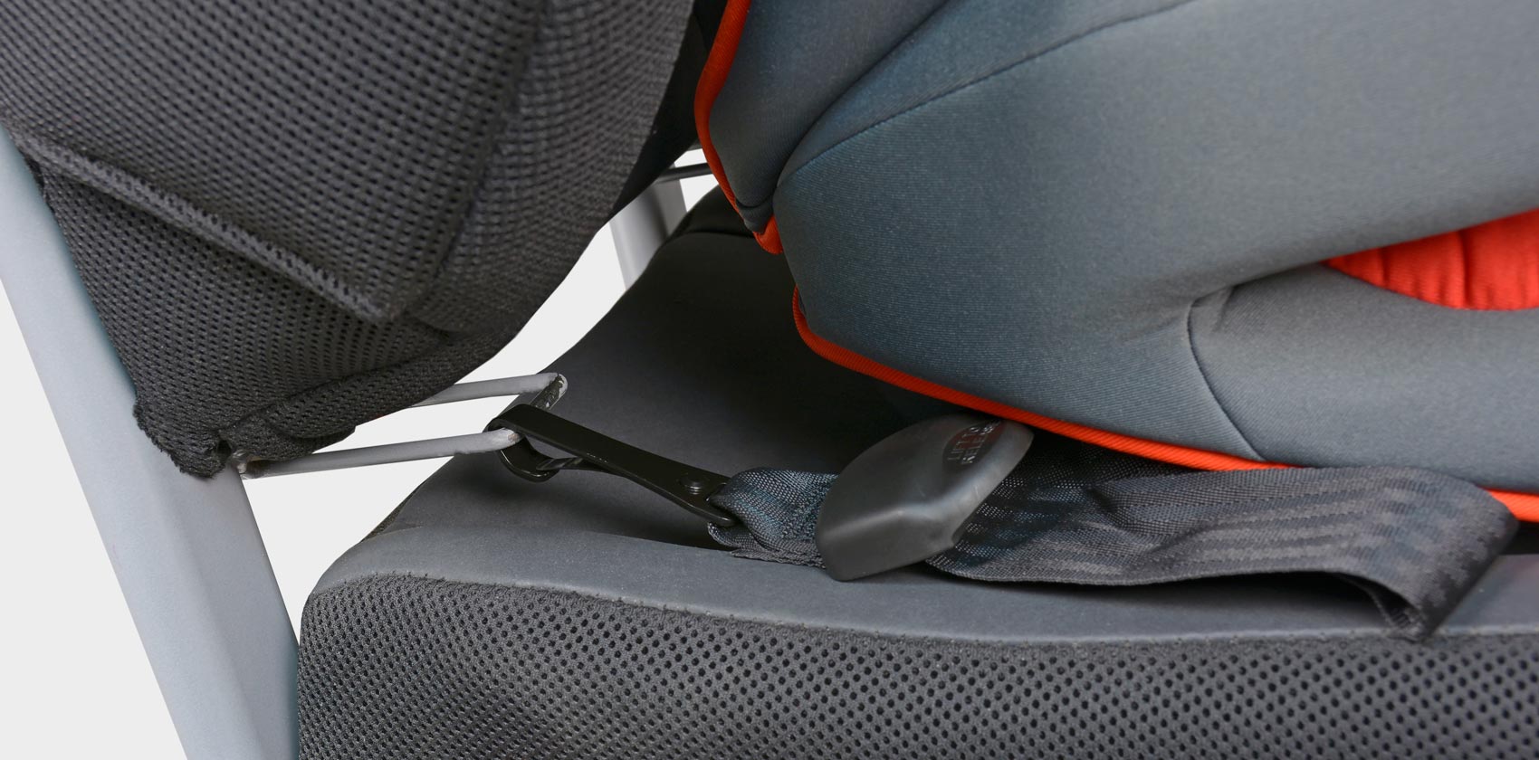 CBX Xelo крепление к скобам isofix