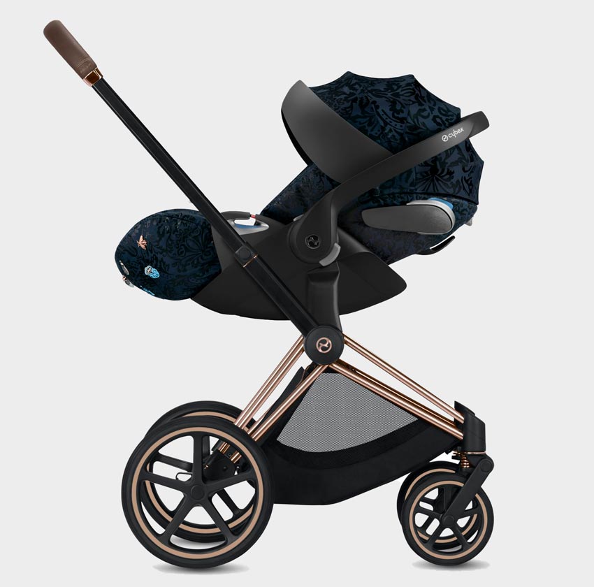 Cybex Cloud Z i-Size на коляске