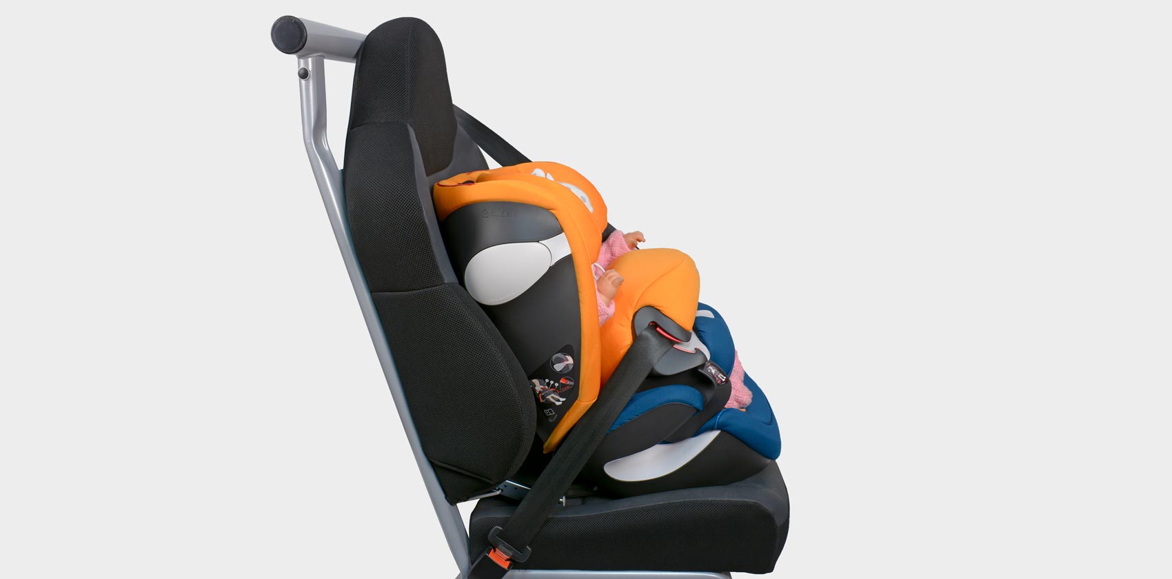 Cybex Juno M-Fix крепление ремнём