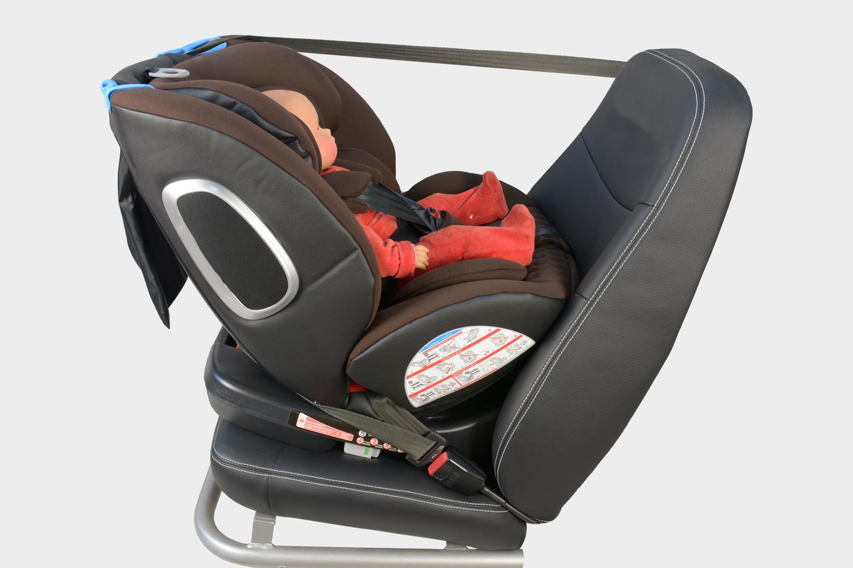 Kenga YB104A isofix установка против хода движения