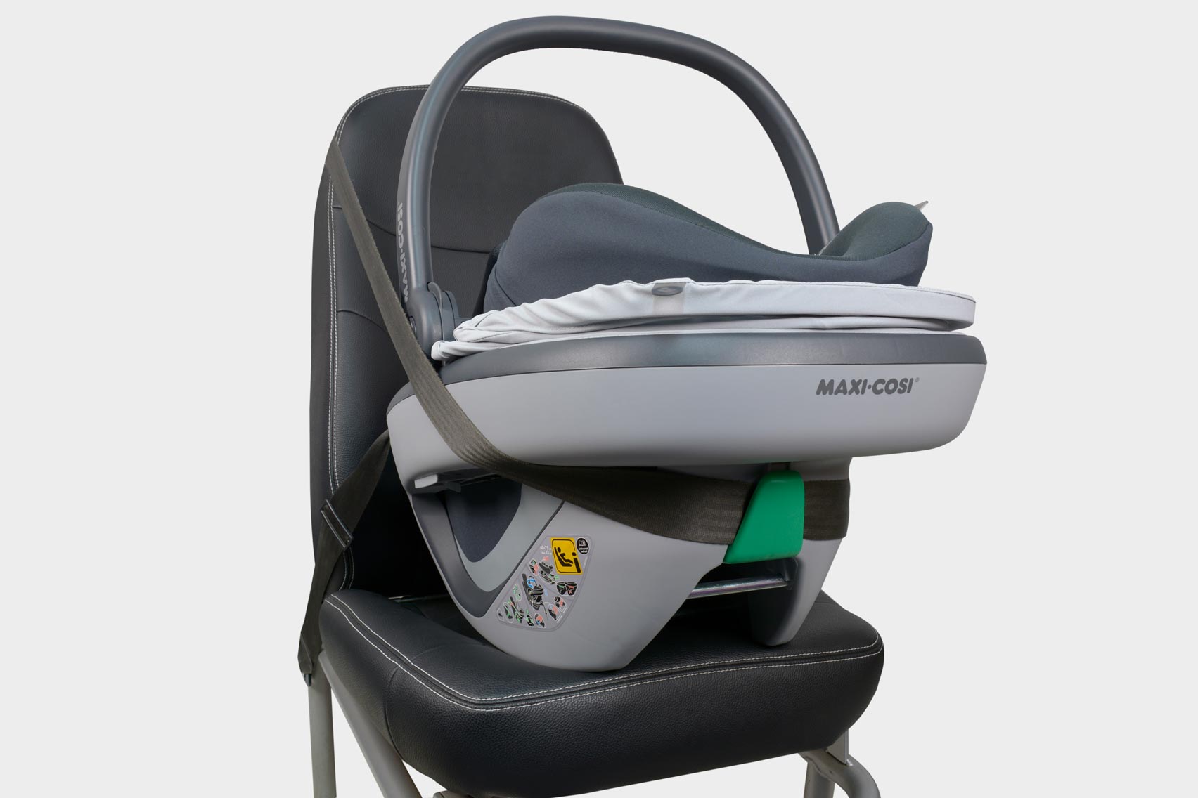 Maxi-Cosi Coral 360 установка штатным ремнём