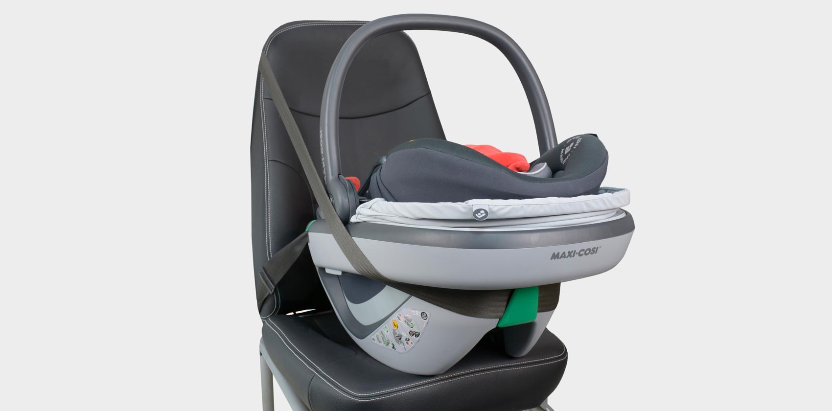 Maxi-Cosi Coral установка штатным ремнём
