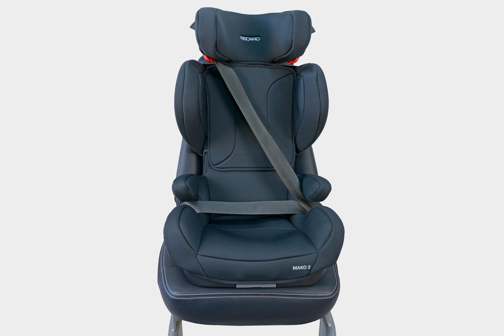 Recaro Mako 2 фиксация ребёнка и кресла трехточечным ремнём