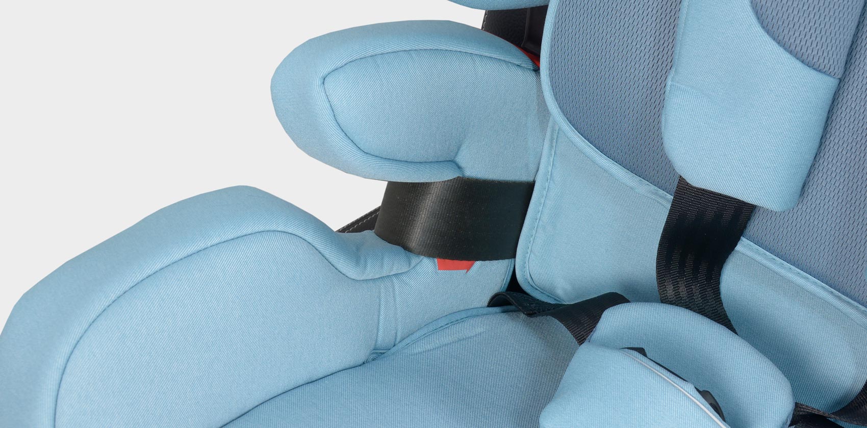 Recaro Tian Elite фиксация ремнём