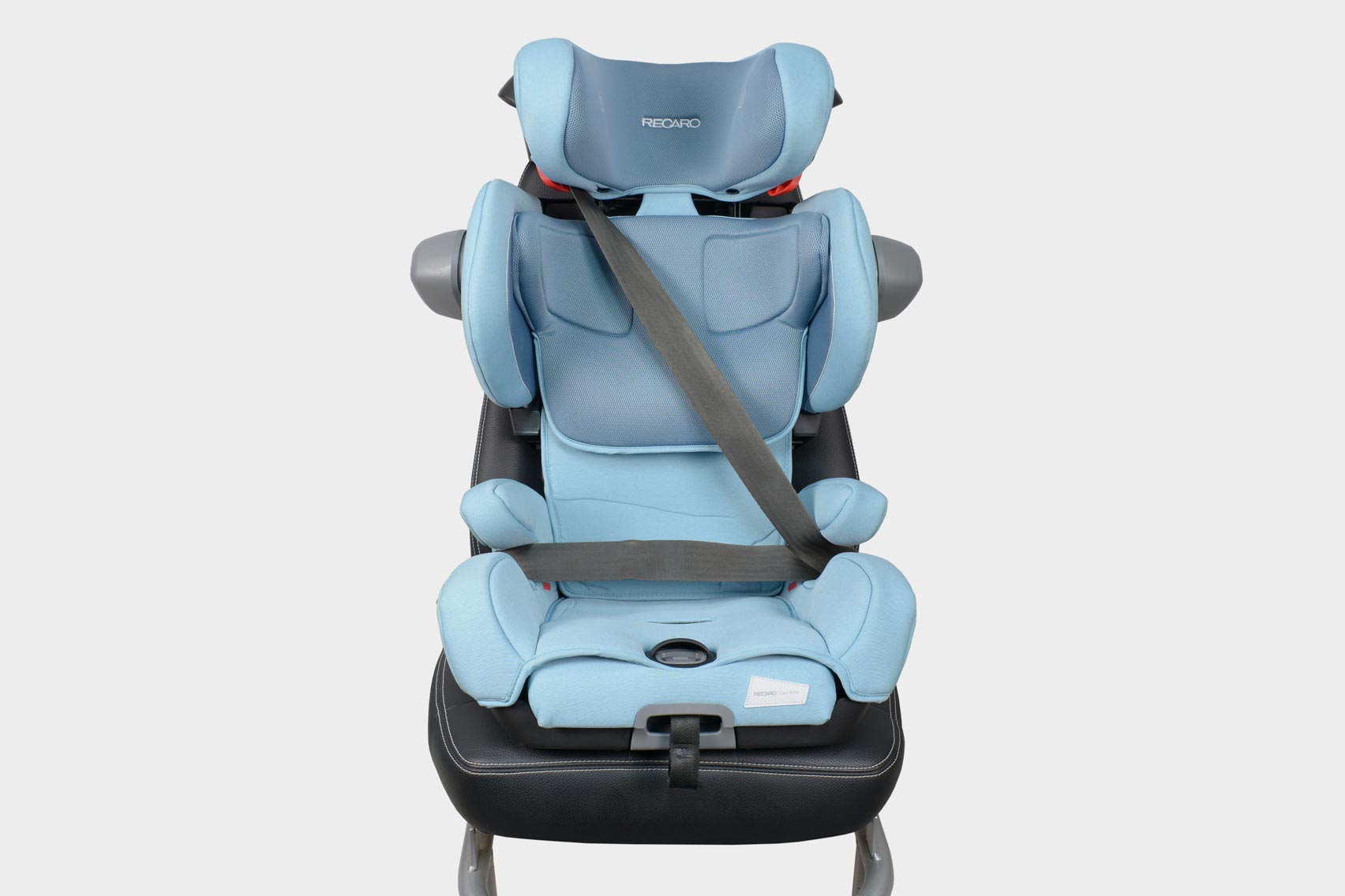 Recaro Tian Elite фиксация ребёнка и кресла трехточечным ремнём